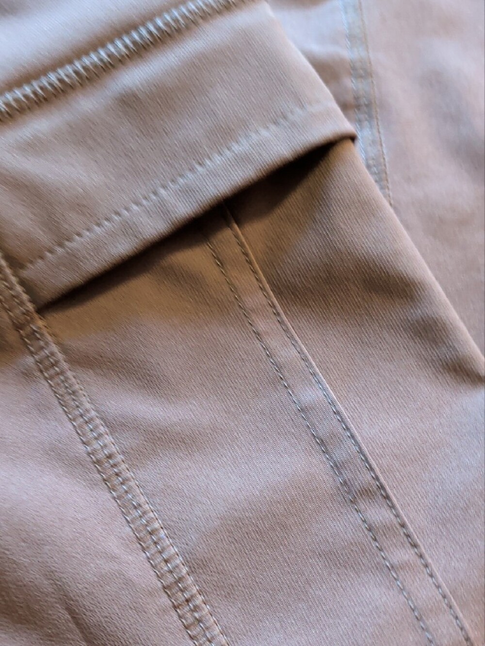 Eddie Bauer Mauve Active Cargo Leggings - Picture 6 of 8